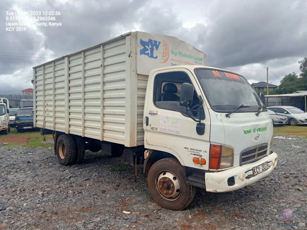 KCY 201F - HYUNDAI HD 72 TRUCK