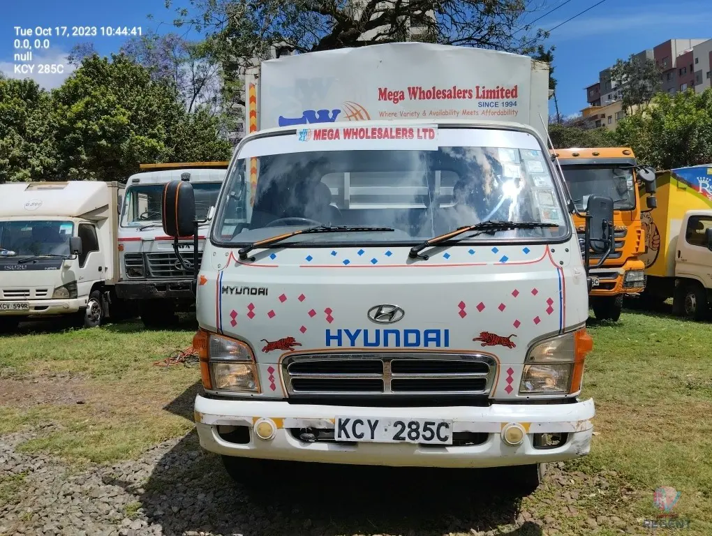 KCY 285C - HYUNDAI HD 72 TRUCK